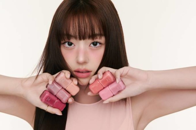 too cool for school、マットなのに乾燥感レスを叶える新感覚ベルベットリップ「スウェイリップベルベット」登場