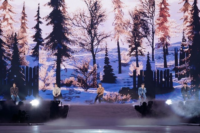 EXO／撮影：田中聖太郎写真事務所