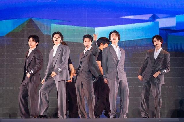 WayV／撮影：田中聖太郎写真事務所