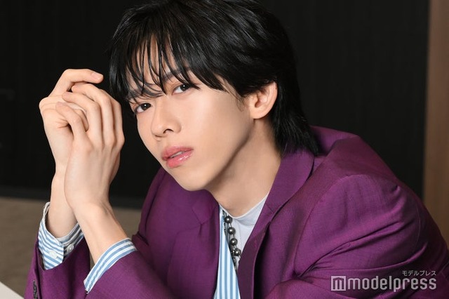 モデルプレスのインタビューに応じたリョウガ（C）モデルプレス