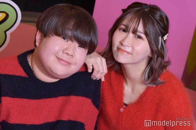 こう、いちえ／夜のひと笑い（C）モデルプレス