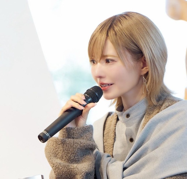 「益若つばさは金になる」大人に騙されてきた過去を乗り越えて、40歳の今「商品プロデュース」にかける想いは【インタビュー】