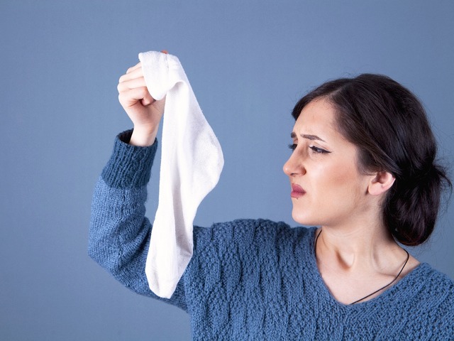 脱ぎっぱなし靴下にイラッ！怒鳴らず夫が動く「魔法のひと言」