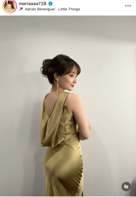 「スタイル抜群」谷まりあ、美ボディライン際立つゴールドドレスSHOに反響「めっちゃセクシー」