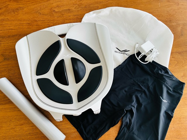 「1日15分、座るだけで尿漏れ改善」って本当……？お悩み歴27年・45歳ライターが骨盤底筋専用EMSをガチで試してみたところ