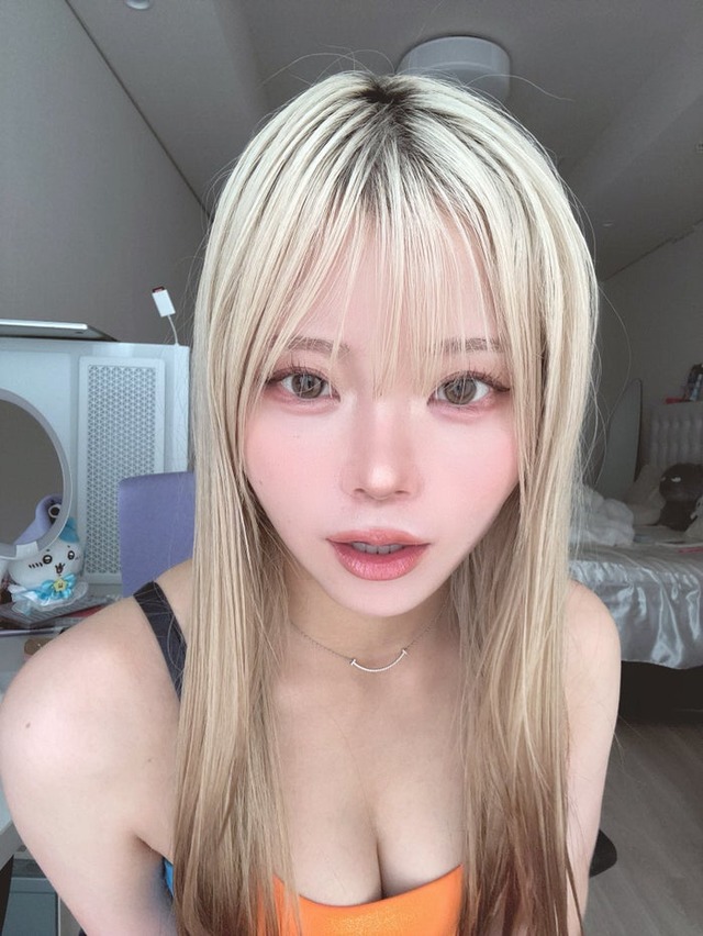 加藤ひなたXより