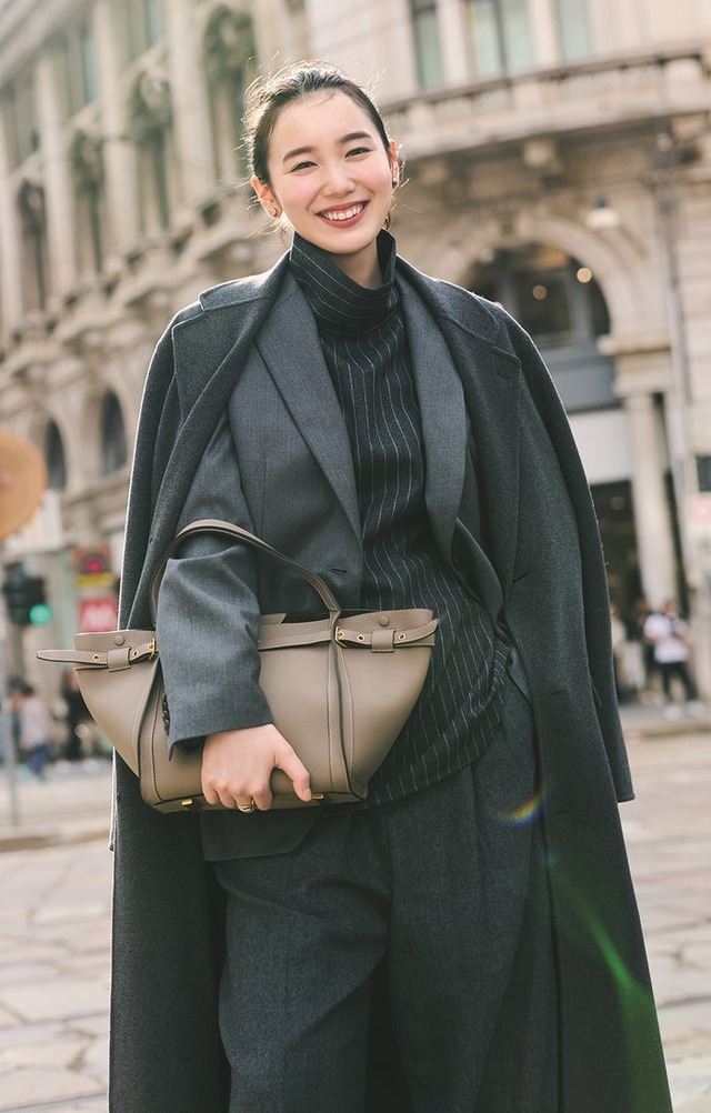 飯豊まりえ（画像提供：小学館）