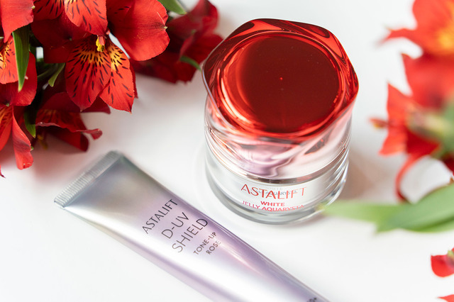 大人になった今こそ試すべし。富士フイルム「ホワイト ジェリー アクアリスタ」がピタっとハマるお年頃になりました