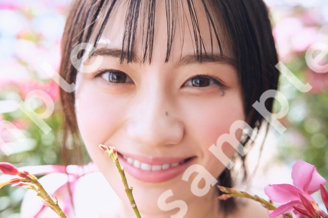 川崎桜／メッセージカード（撮影／須江隆治）