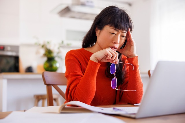 院卒なのに？初任給手取りはたった1万円…。バイトかけもちでスキルアップしても、見えない壁が立ちはだかる