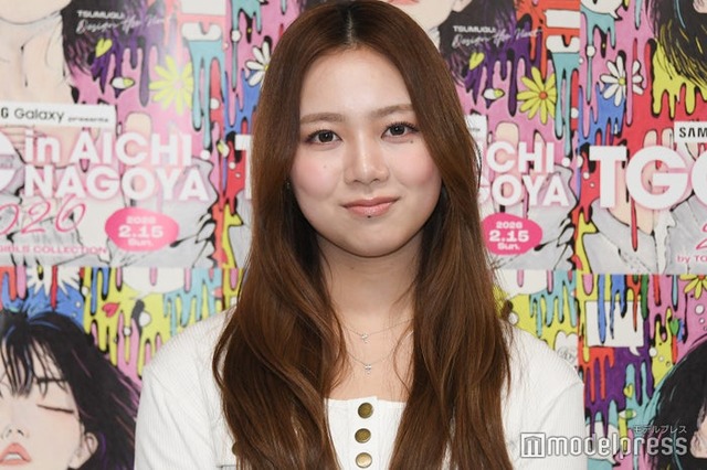 囲み取材に応じたふみの（C）モデルプレス