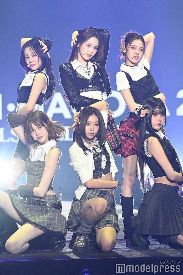 izna（C）モデルプレス