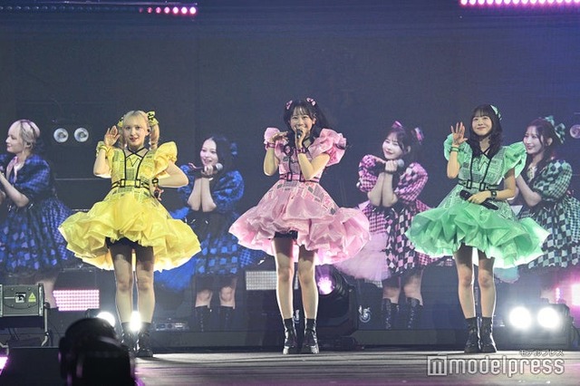 FRUITS ZIPPER／早瀬ノエル、松本かれん、櫻井優衣、CANDY TUNE／宮野静、桐原美月、村川緋杏、小川奈々子（C）モデルプレス