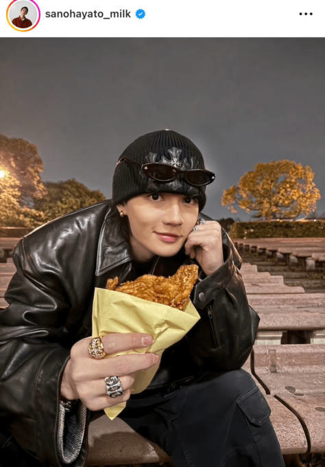 佐野勇斗、思い出の味を満喫する自然体SHOTにファン歓喜「かっこよすぎ」「ドカめろ」