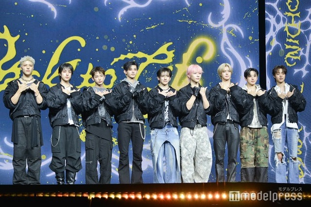 &TEAM／（左から）MAKI、TAKI、HARUA、JO、YUMA、NICHOLAS、K、FUMA、EJ（C）モデルプレス