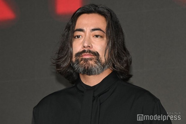 発表会に登壇した山田孝之（C）モデルプレス