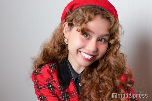 モデルプレスのインタビューに応じたpeco（C）モデルプレス