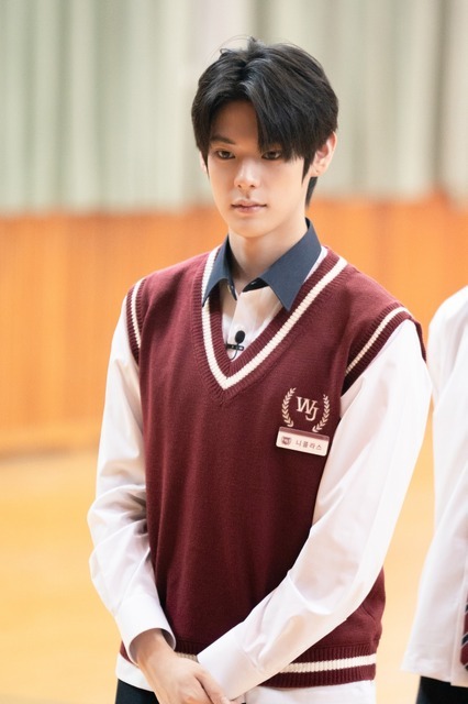 ニコラス「応答せよ！僕らのハイスクール」(C) 2026 SM ENTERTAINMENT & eggiscoming CO., Ltd. ALL RIGHTS RESERVED.