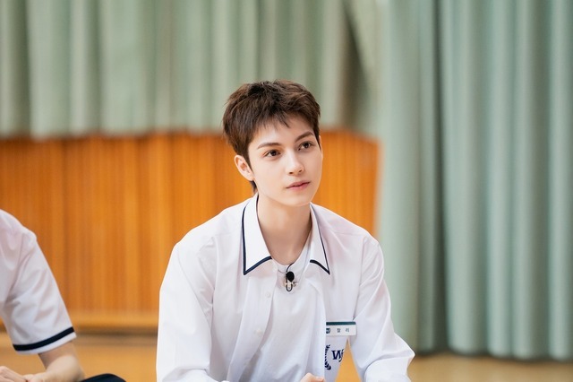 チャーリー「応答せよ！僕らのハイスクール」(C) 2026 SM ENTERTAINMENT & eggiscoming CO., Ltd. ALL RIGHTS RESERVED.