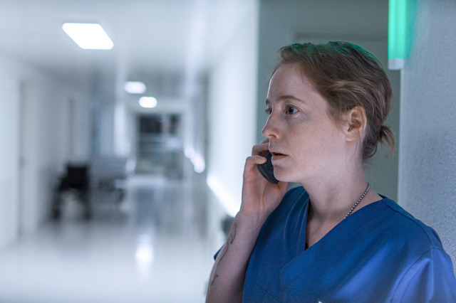 『ナースコール』© 2025 Zodiac Pictures Ltd / MMC Zodiac GmbH