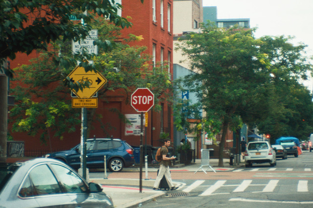 『ドランクヌードル』© 2025 Lucio Castro Inc.