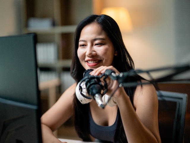 デビューまで「最短2日」⁉在宅・顔バレなしで始められる「声の副業」3ステップ。気を付けるべきポイントも紹介