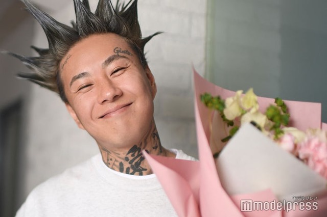 モデルプレスのインタビューに応えたGINTA（DJ銀太）（C）モデルプレス