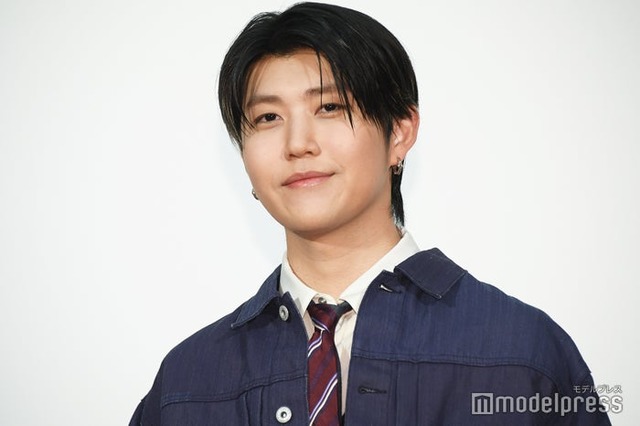 会見に出席した若井滉斗（C）モデルプレス