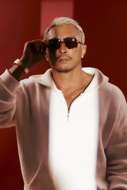 秋山成勲「シークレットフレンズ」(C) TEO corp.