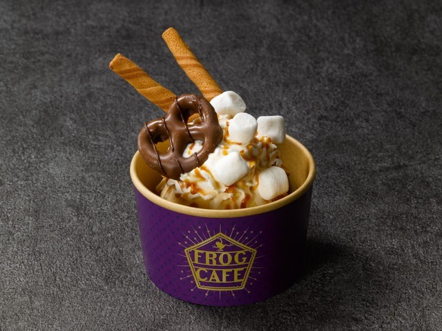 バタービールミニサンデー：650円（税込）／「ホグワーツからの招待状」限定メニュー