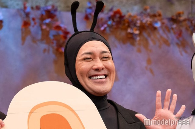 「アリフォルニア」囲み取材回に出席した有田哲平（C）モデルプレス