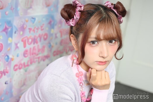 しなこ（C）モデルプレス