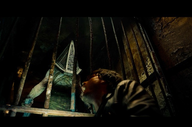 『リターン・トゥ・サイレントヒル』(C)2026 Room 318 Productions, Inc.