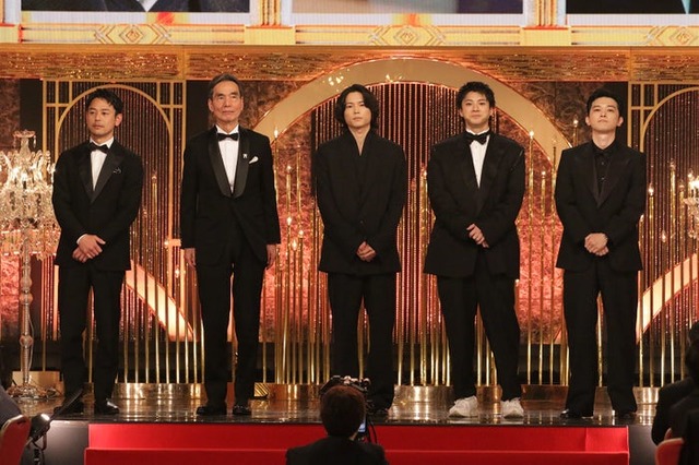 （左から）妻夫木聡、長塚京三、松村北斗、山田裕貴、吉沢亮（C）日本アカデミー協会