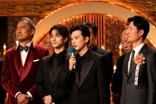 （左から）渡辺謙、横浜流星、吉沢亮、李相日監督ら（C）日本アカデミー協会