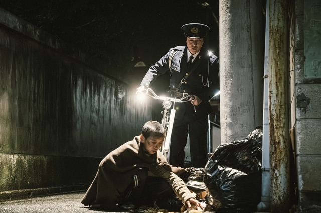 『名無し』(C)佐藤二朗 永田諒 ／ ヒーローズ　(C)2026 映画「名無し」製作委員会