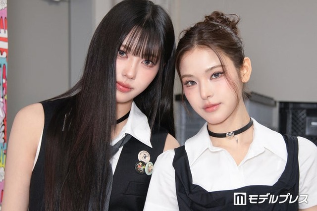 モデルプレスのインタビューに応じたココ、マイ／izna（C）モデルプレス