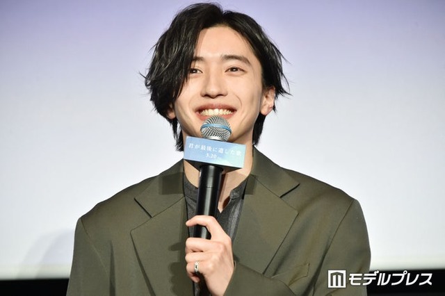 全部エゴサーチすることを宣言した道枝駿佑（C）モデルプレス