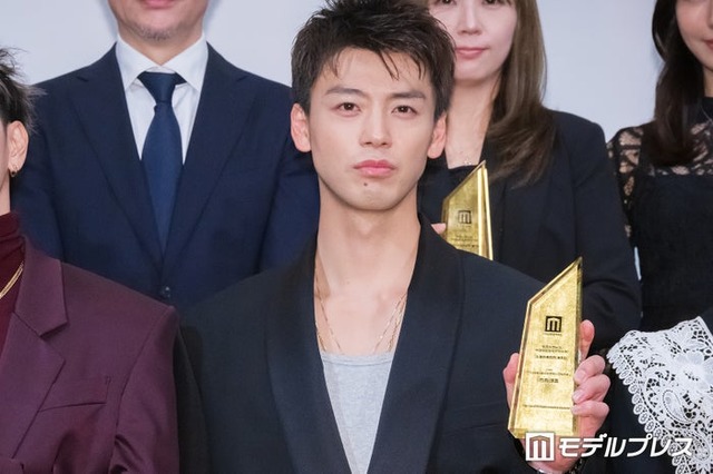 「モデルプレスベストドラマアワード」主演俳優部門1位を受賞した竹内涼真（C）モデルプレス