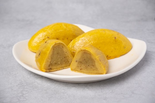 2層仕立てのやきいもスイートポテト（提供写真）