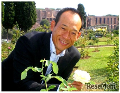 開園70周年記念特別講演会講師：武内俊介氏（京成バラ園 3代目育種家 ローズガーデン園長）