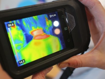 47歳スタイリストが「身に着けた瞬間、首の血流アップが”見える化”した」衝撃の神アイテムを体験レビュー