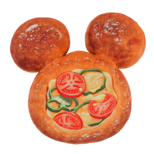 クッション 2,000円 © Disney
