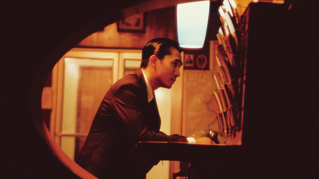 『花様年華 25周年特別版』© 2000-2001 BLOCK 2 PICTURES INC. © 2019 JET TONE CONTENTS INC. ALL RIGHTS RESERVED