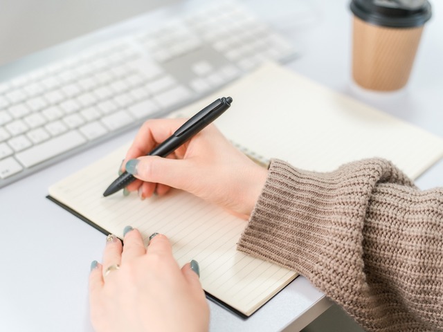 治らない原因不明の不調が、「書く」だけでスーッと消える⁉心療内科の専門医が教えるセルフケア