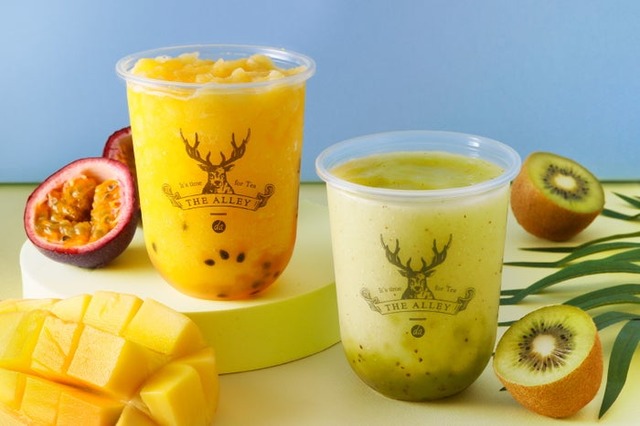 香りと恋するキウイ　cold / M 720円　L 820円、ときめくマンゴーパッション　cold / M 710円　L 820円／提供画像
