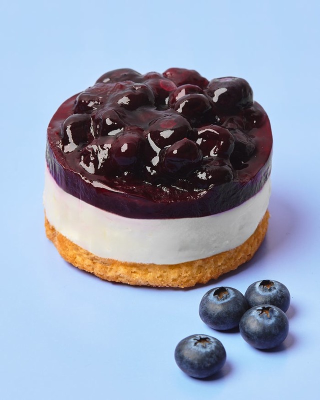 ブルーベリーレアチーズケーキ（提供写真）