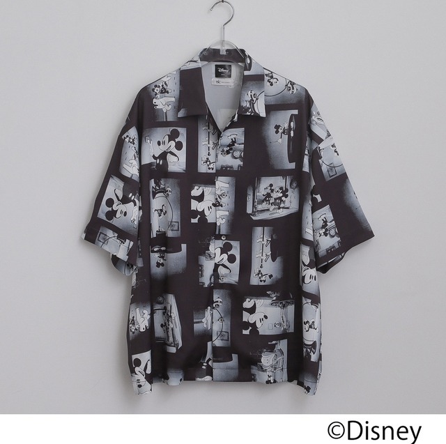 シャツ ￥13,200（tax in）　サイズ：S/M/L ©Disney