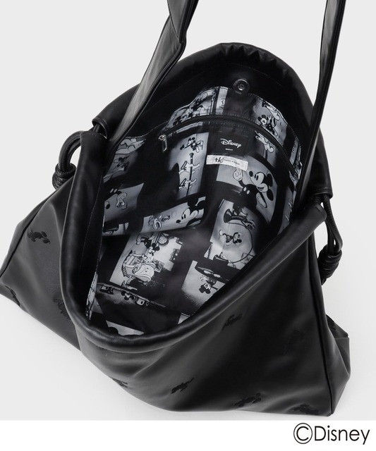バッグ ￥9,900（tax in）　ブラック ©Disney