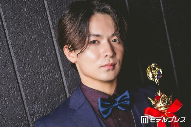 モデルプレスのインタビューに応じた上平恵太さん（C）モデルプレス